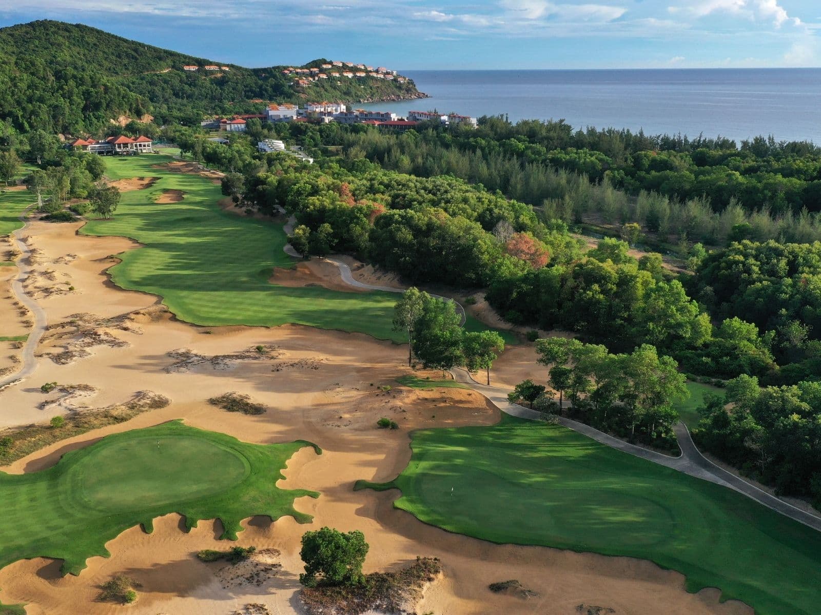 stay-and-play-golf