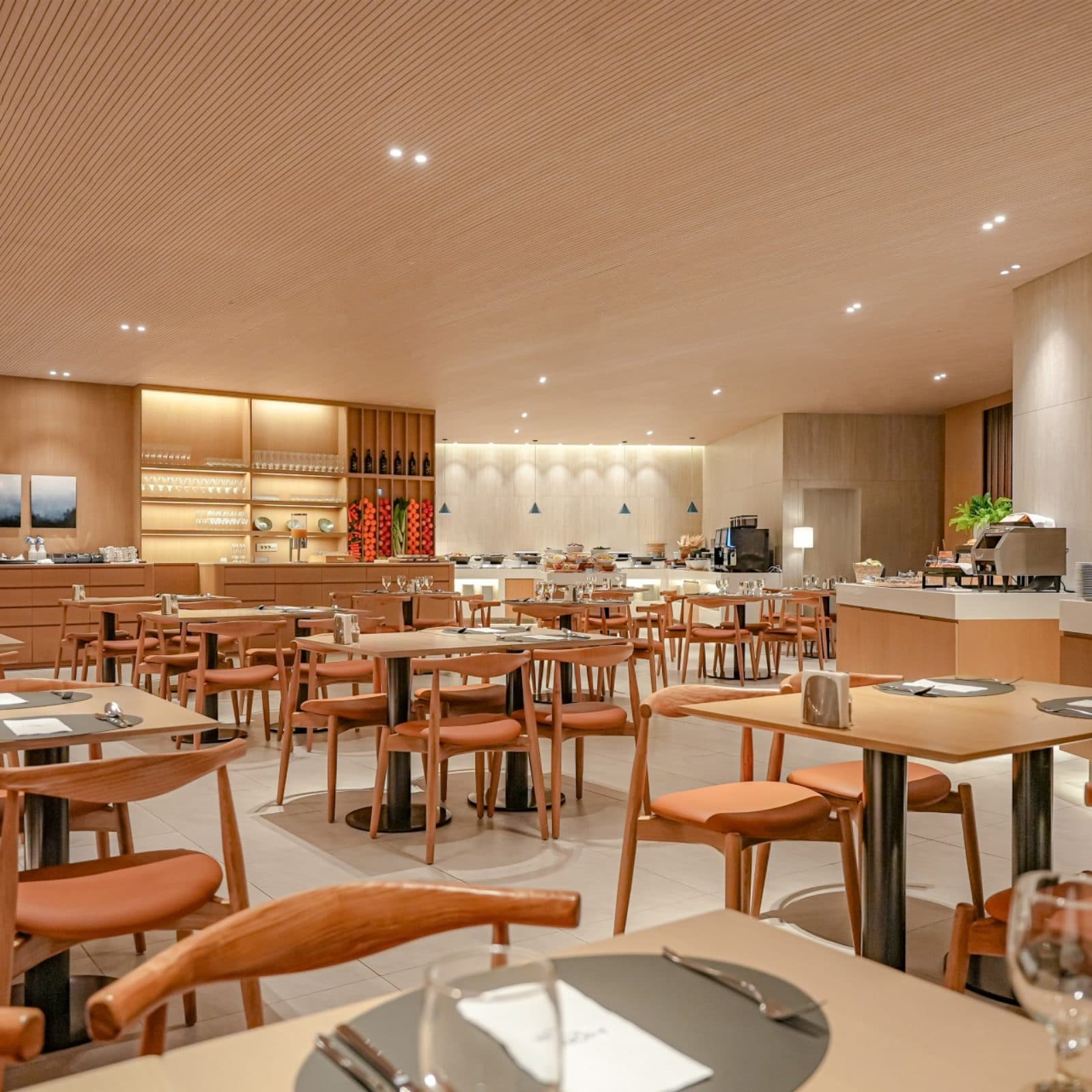 dining 1600.jpg