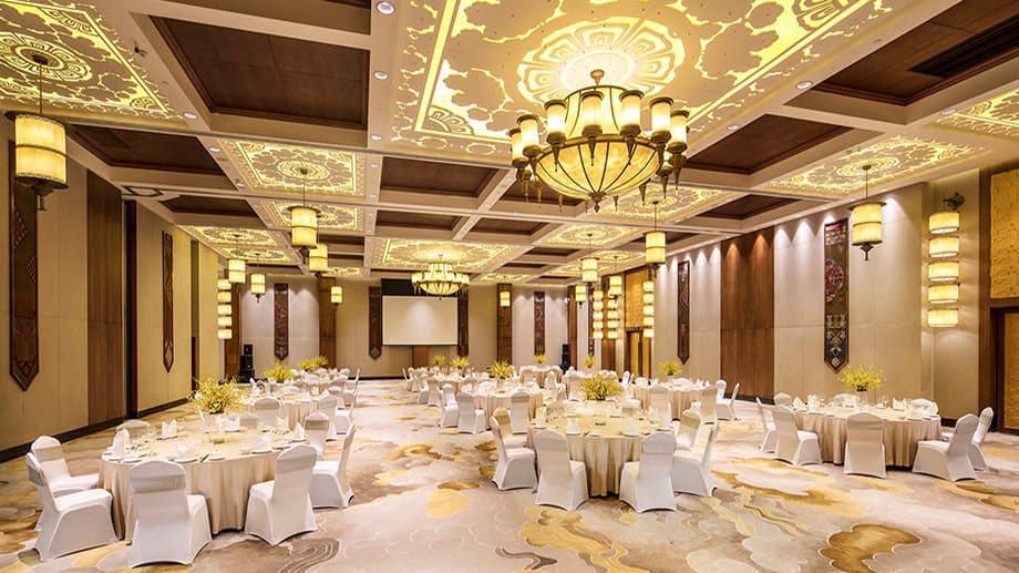 banquet-hall.jpg 