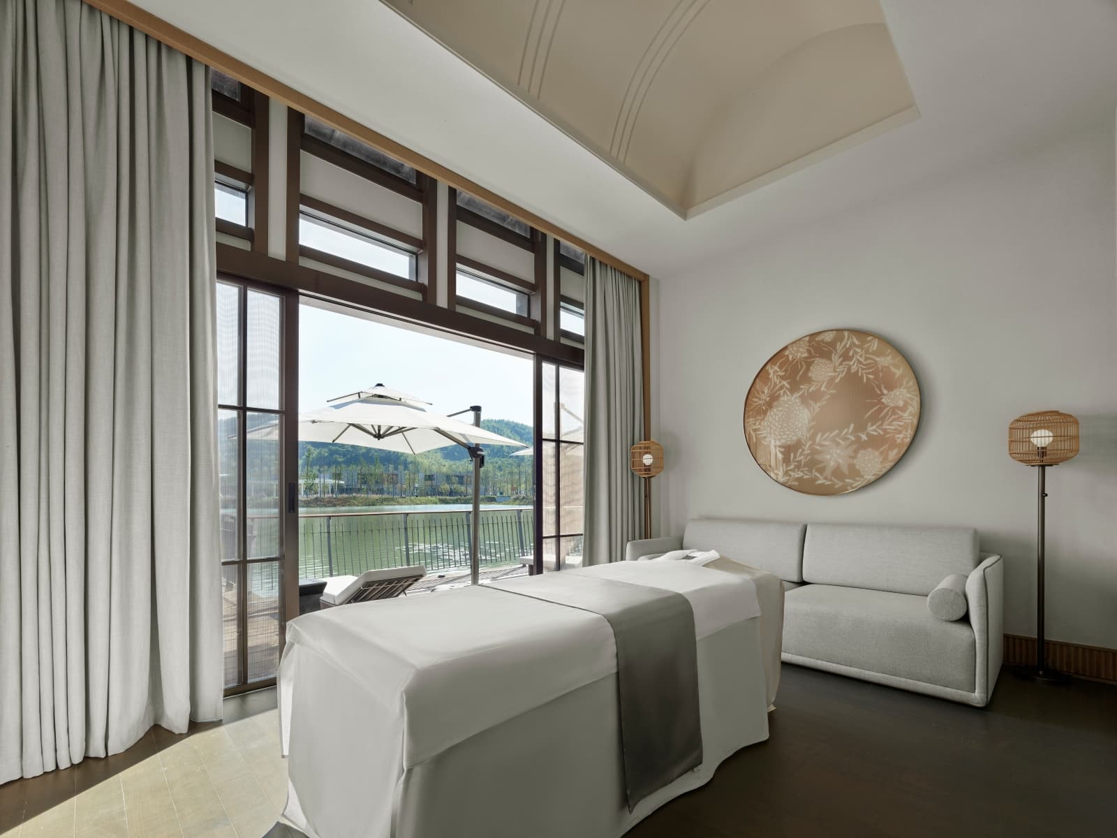 HOCNXS-SPA-ROOM.jpg