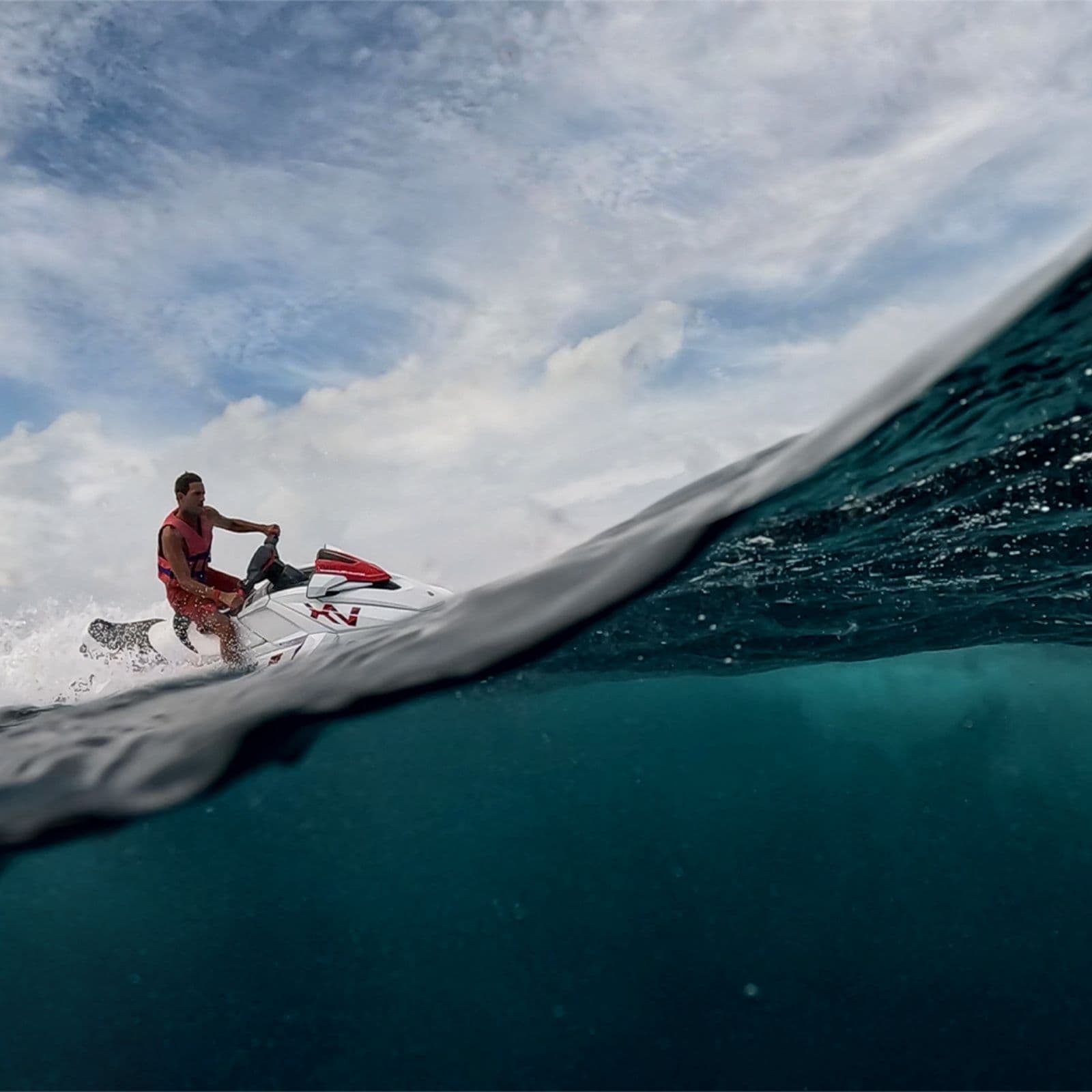 dhawa-ihuru-resort-activities.jpg