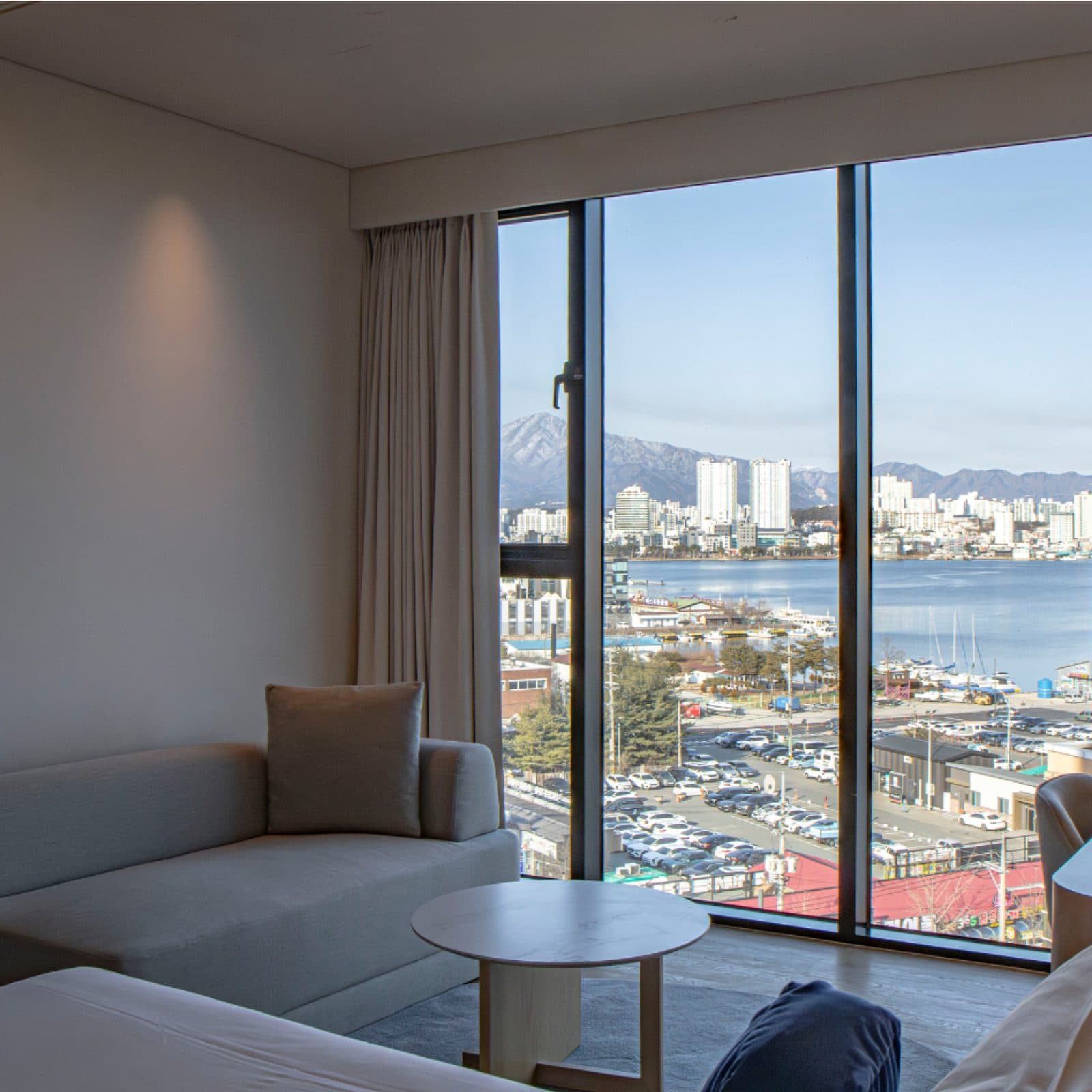 homm marina 1600 x 1600.jpg