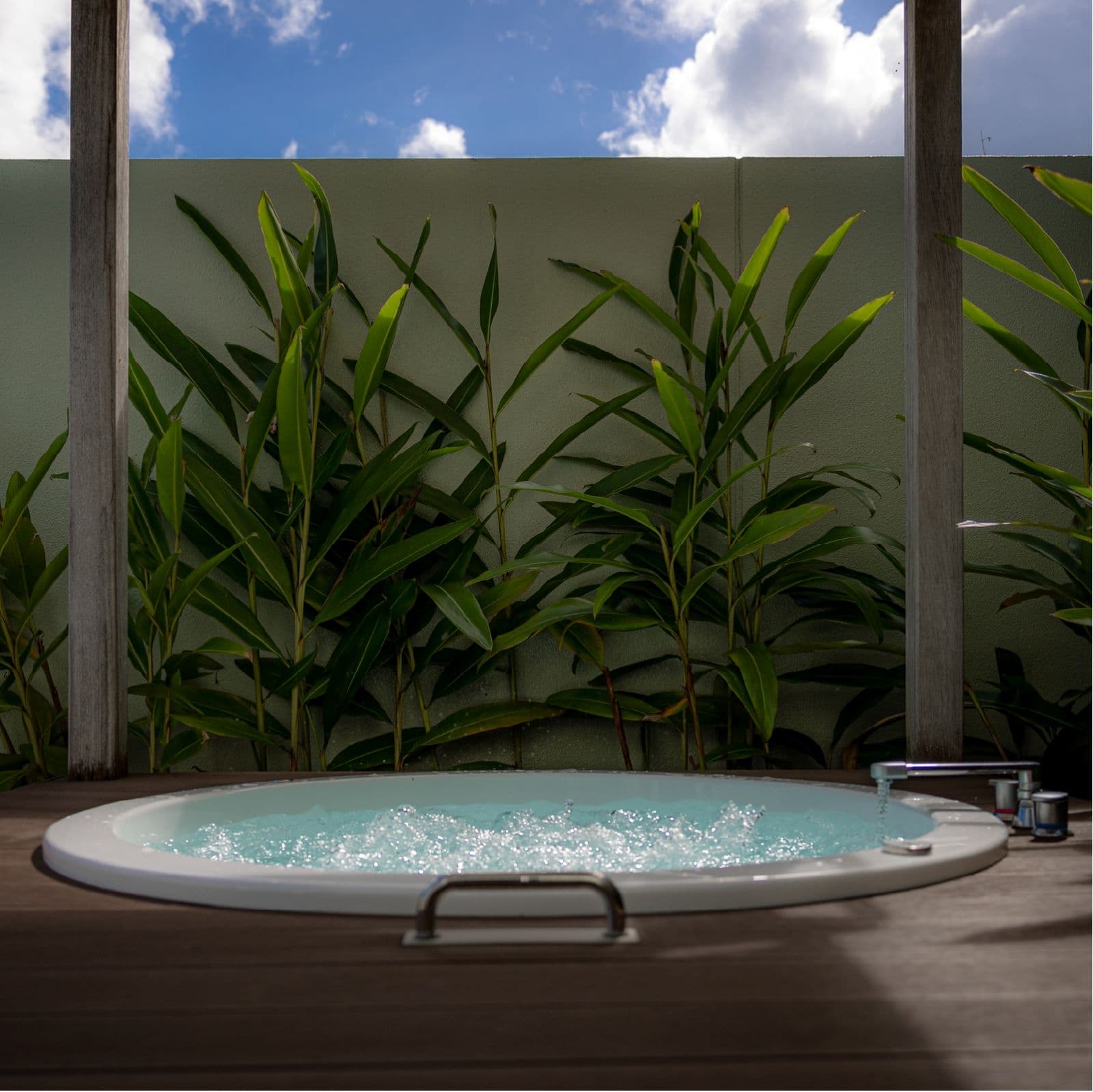 homm_stay_yumiha_okinawa_ypv_room_card_carousel_4.jpg