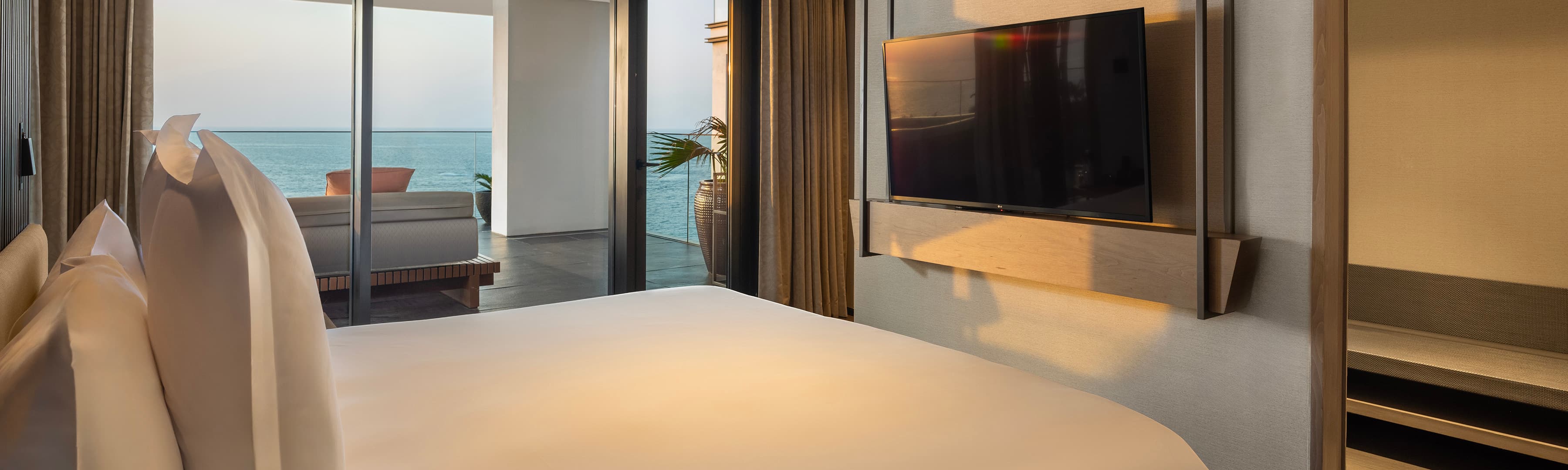 bt-dubai-offer-stay-longer-harmony-suite_0.jpg