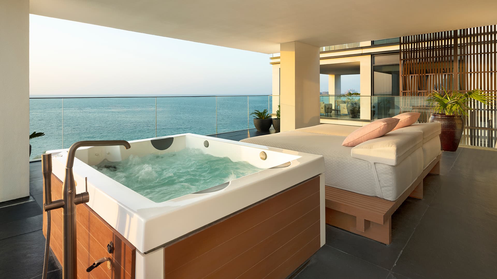 Oceanfront suite offer